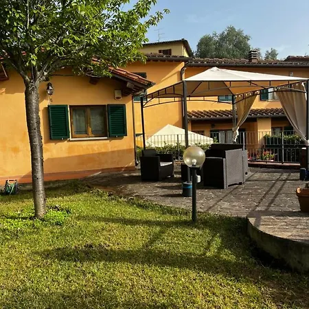 Charming Townhouse With Garden *